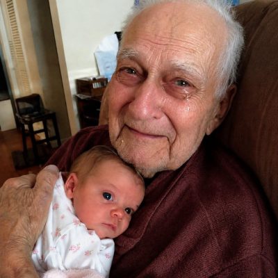 Mi abuelo vio a mi bebé y dijo: «Esto es imposible. No tienes idea de lo que has hecho»